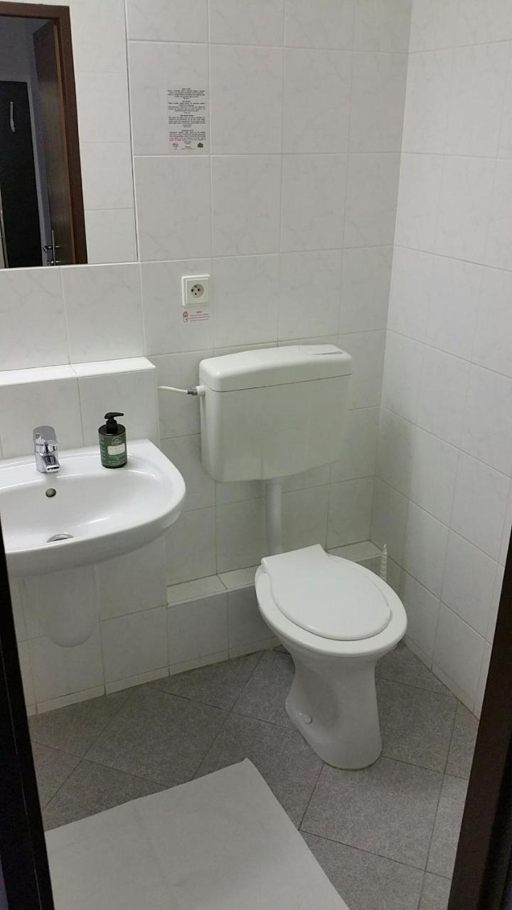 Hotel Hlaska Zlenice ภายนอก รูปภาพ